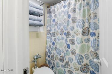 Fontainebleau Terrace - Residential