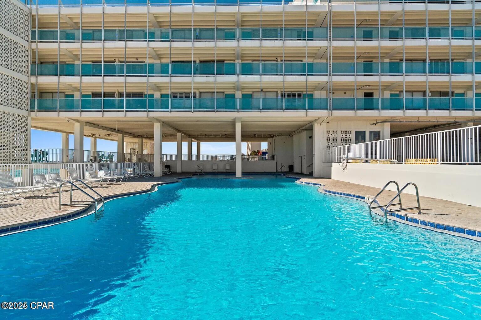 Fontainebleau Terrace - Residential