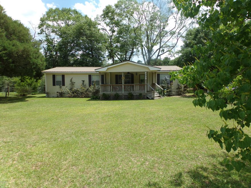 WHAT A NICE FIND! BEAUTIFUL WELL MAINTAINED HOME WITH WALKING DISTANCE TO SCHOOL! HOME IS VERY SPACIOUS AND EQUIPPED WITH AWESOME FRONT AND BACK PORCHES! HOME WITH METAL ROOF AND NEW AC UNIT! HOME NEEDS NOTHING! NEW REFIGERATOR AND RECENTLY RENOVATED BATHROOM! HOME IS WITHIN 3 MILES OF LAKE SEMINOLE!