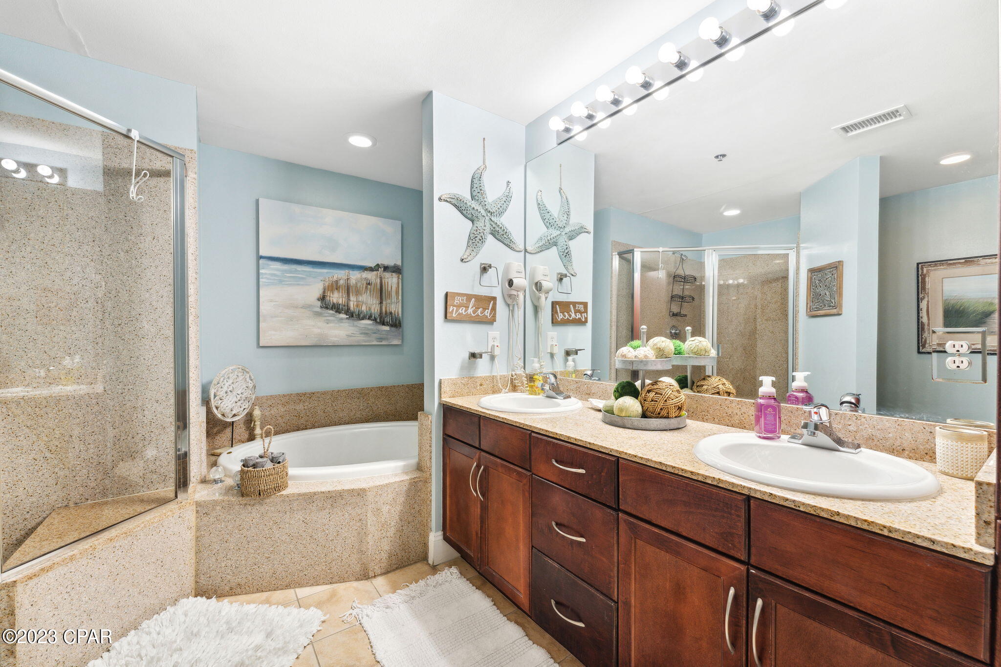 Laketown Wharf - Residential