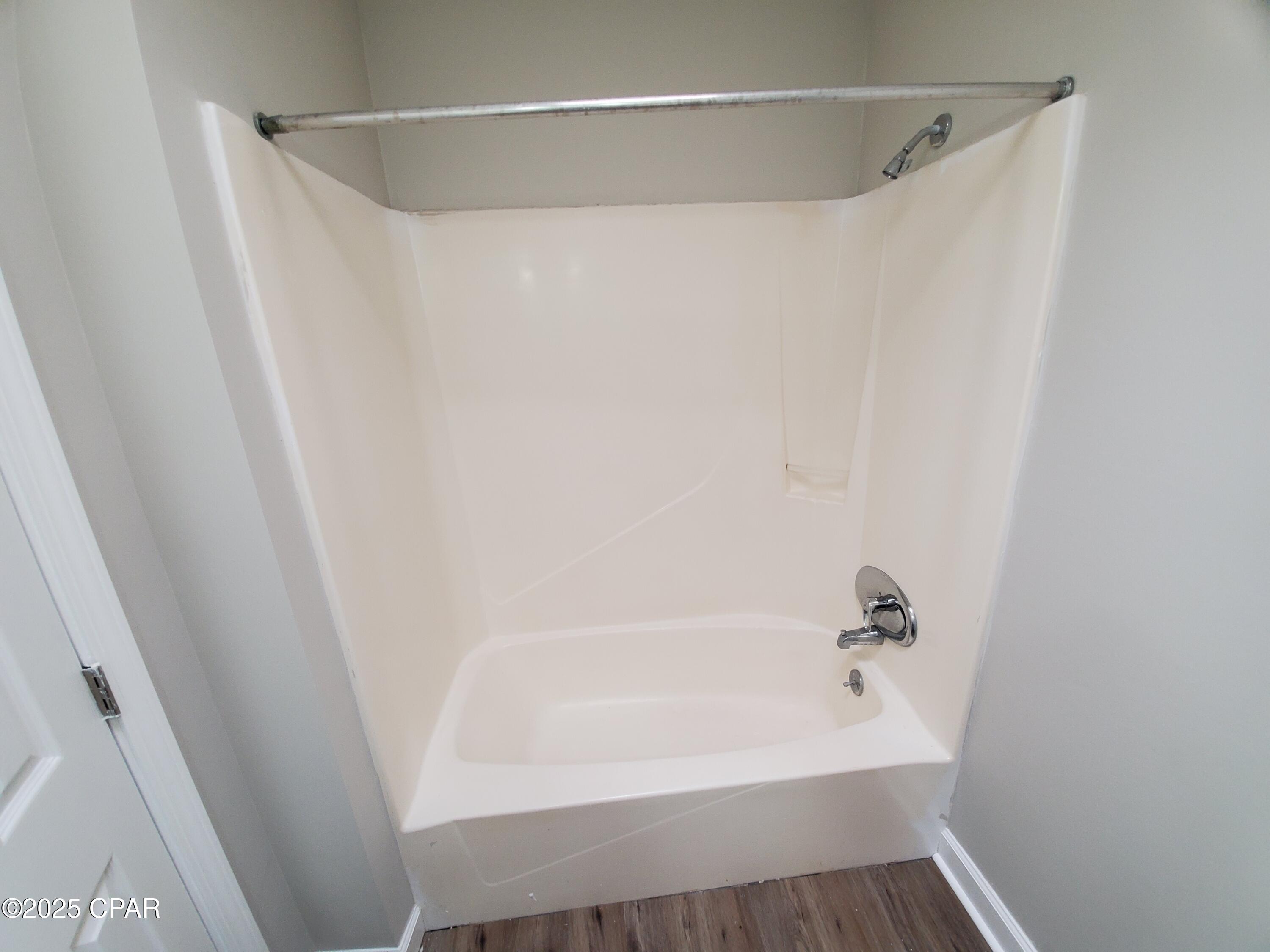 [No Recorded Subdiv] - Residential Lease