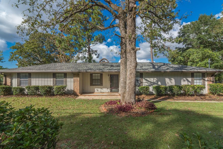 CURRENTLY UNDER CONTRACT, SELLER ACCEPTING BACKUP OFFERS

Check out this move in ready 4 bedroom 2 bath home that was renovated in 2019. This home had a new roof installed in 2019 and some of the other updates include: new kitchen cabinets, granite countertops, stainless appliances, tile backsplash, updated flooring, new vanities, updated windows in Florida room, new gutters, and shiplap accent walls. Enjoy this convenient location on this .43 acre lot that has a fenced in backyard that is perfect for your pet. There is a metal storage building also included in this sale. This a great home in a very convenient location and is a must see!