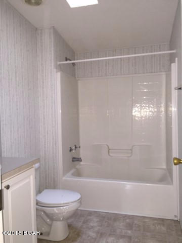 White Western Springs Unit 1 - Residential