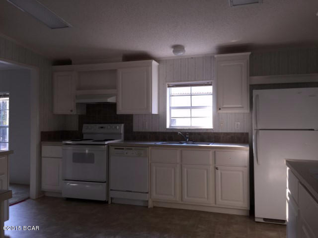 White Western Springs Unit 1 - Residential