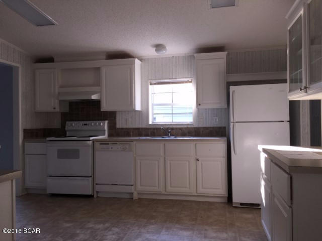 White Western Springs Unit 1 - Residential