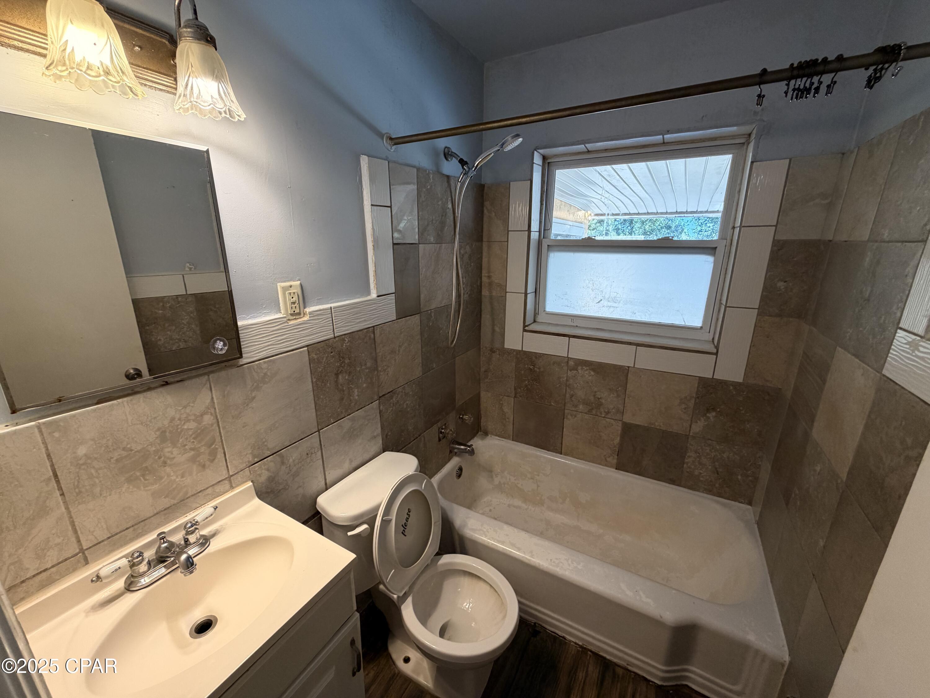 Caroline Add Unit 2 - Residential