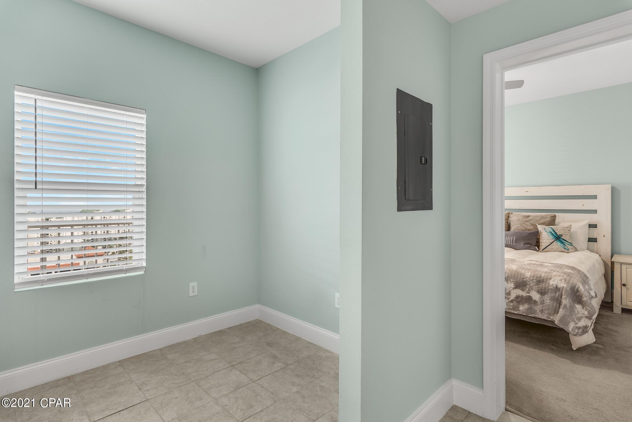 Laketown Wharf - Residential