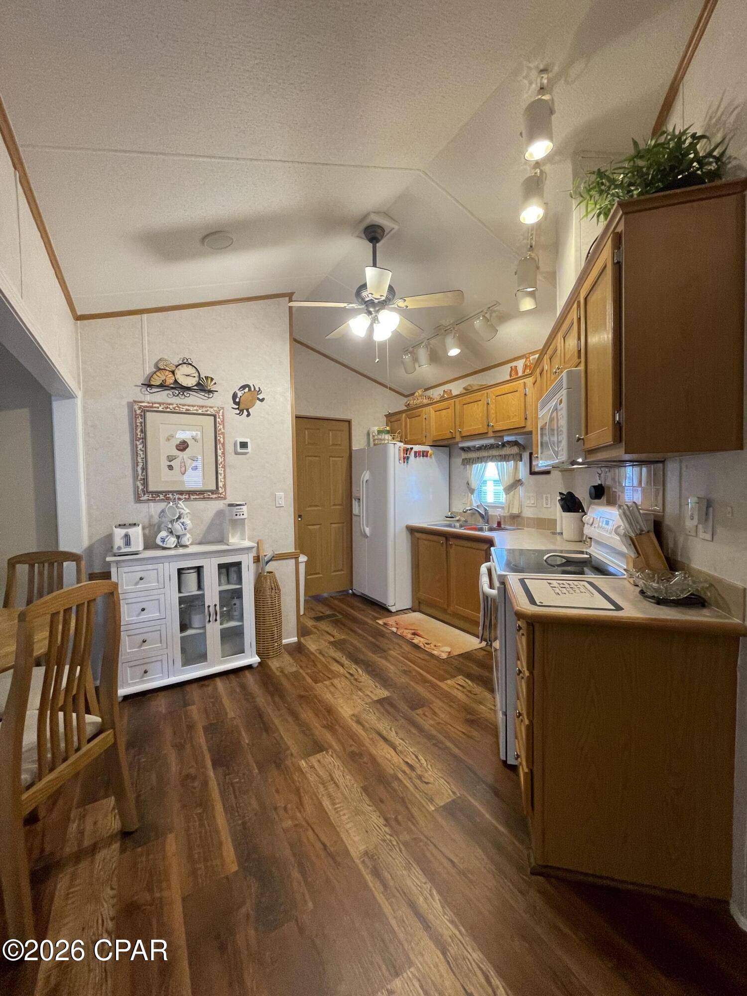 Emerald Pointe Resort - Residential