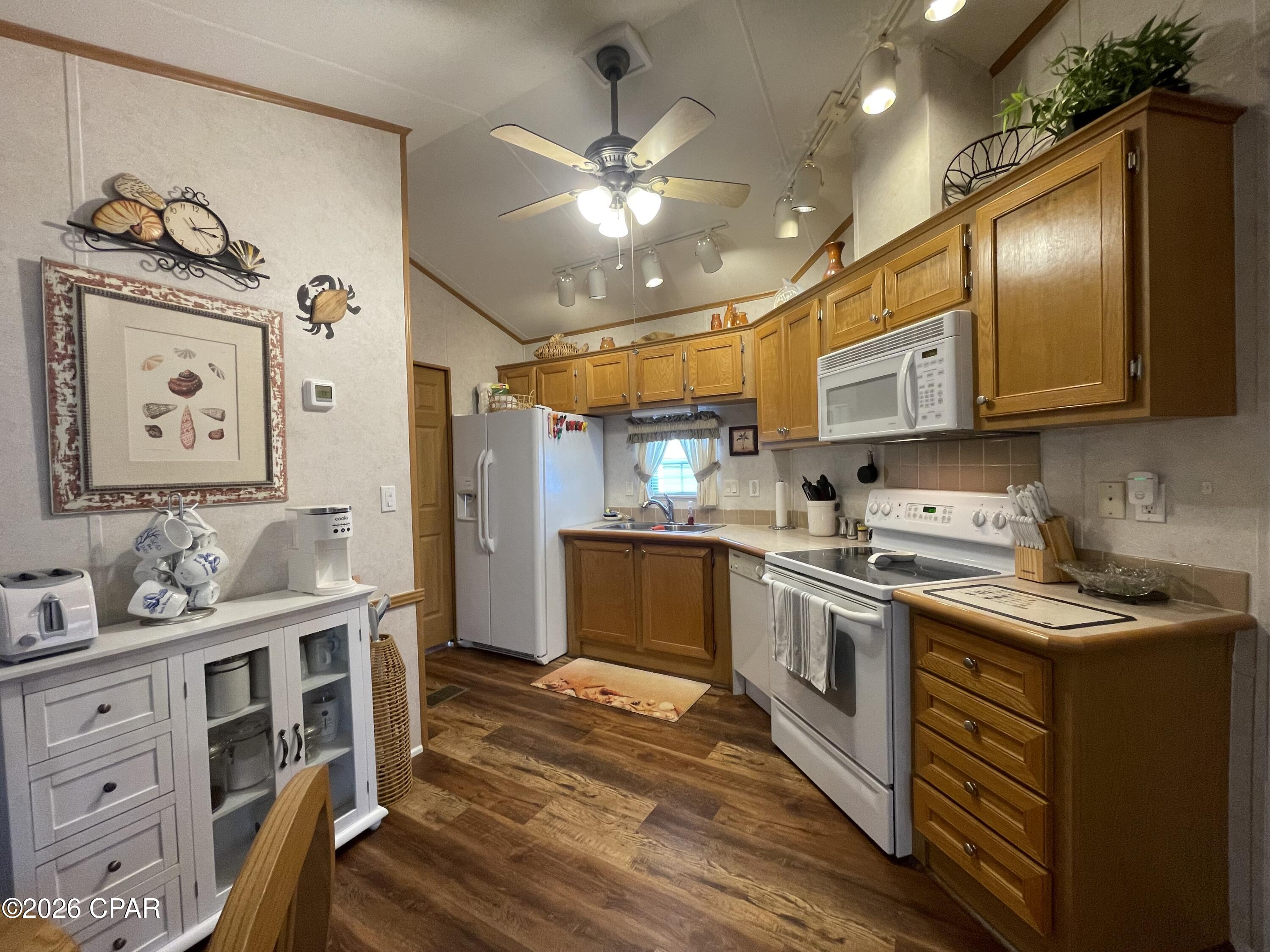 Emerald Pointe Resort - Residential