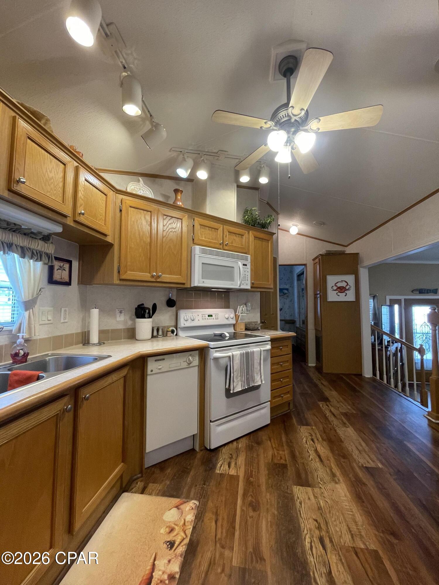 Emerald Pointe Resort - Residential