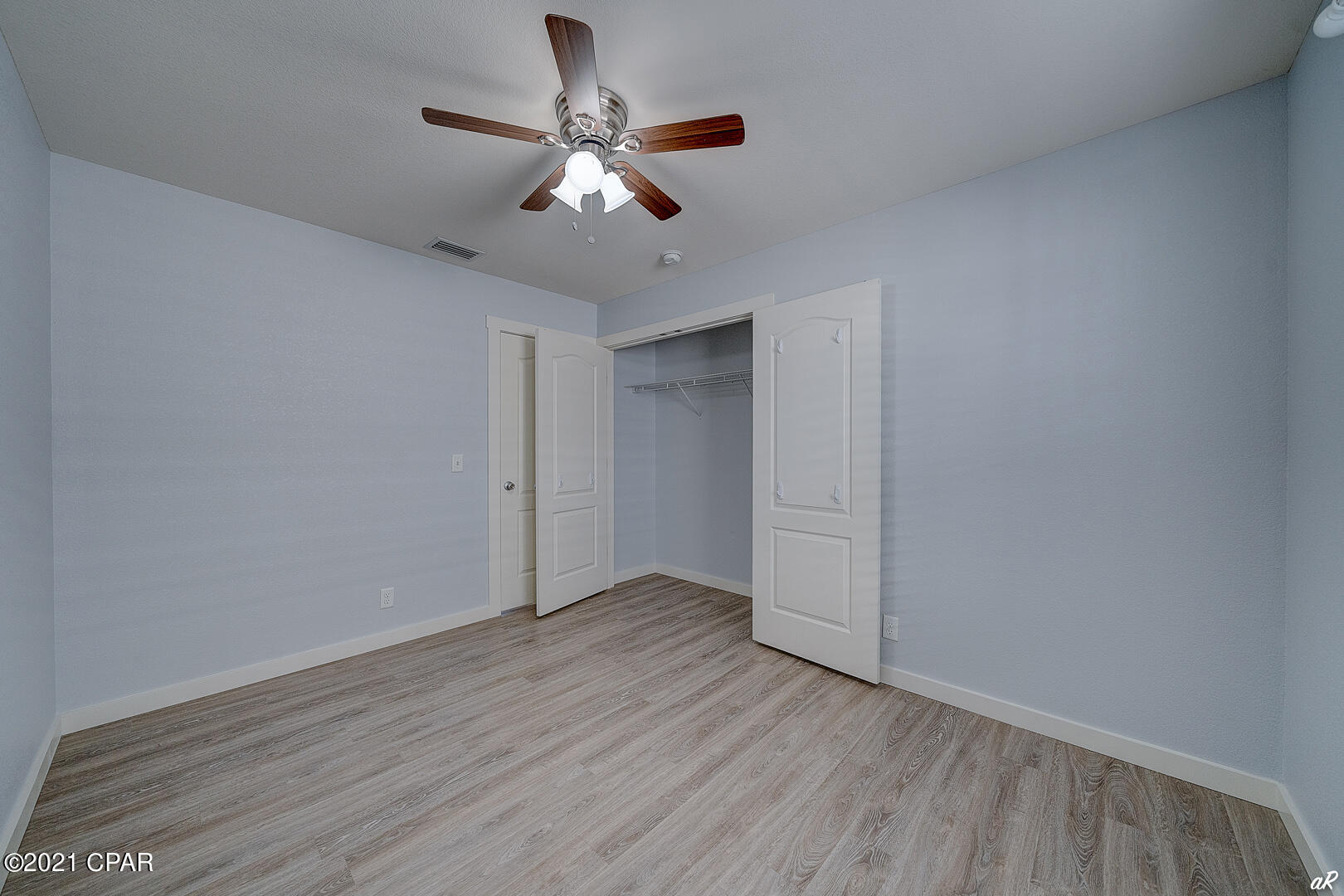 Woodlawn Village Ph 1 - Residential Lease