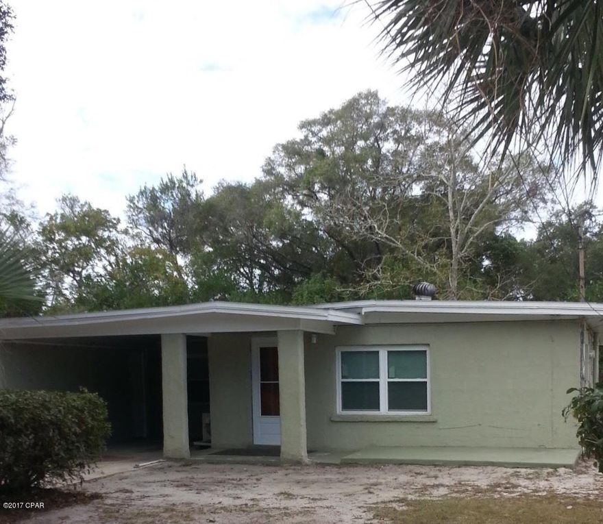Price reduced. Don’t miss out on this opportunity to buy a 3/2 home in a great central area convenient to schools, historic downtown Panama City, and so much more.  First time starter home or investment.  Home has had a lot of updates and cheaper than rent.  Appx 1300 sf, with additional room for use as a study or office.. priced to sell.  Grab your realtor or call me for that appointment solid block, carport. 

Sizes are appx.
