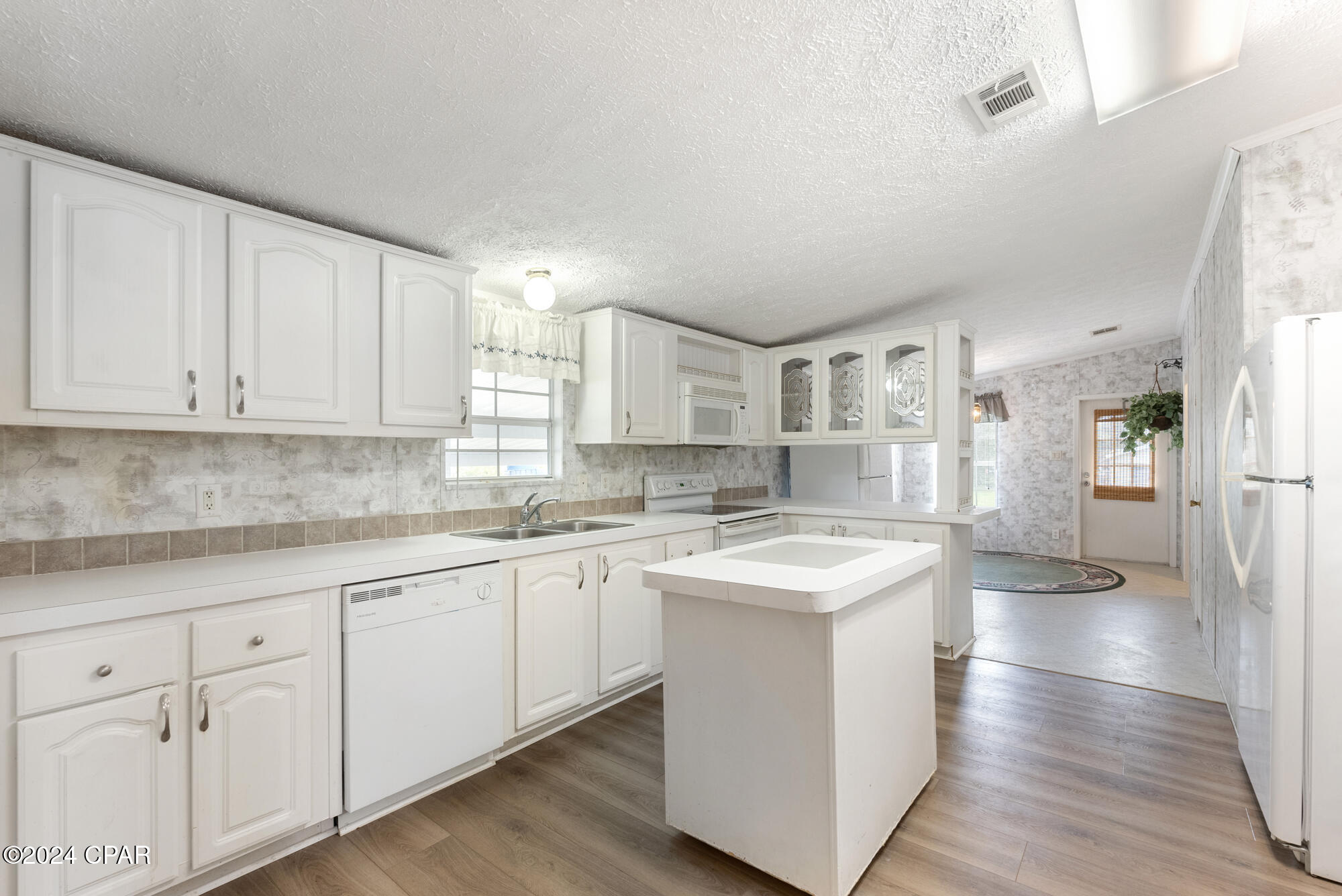 North Lagoon Oaks 7th Add - Residential