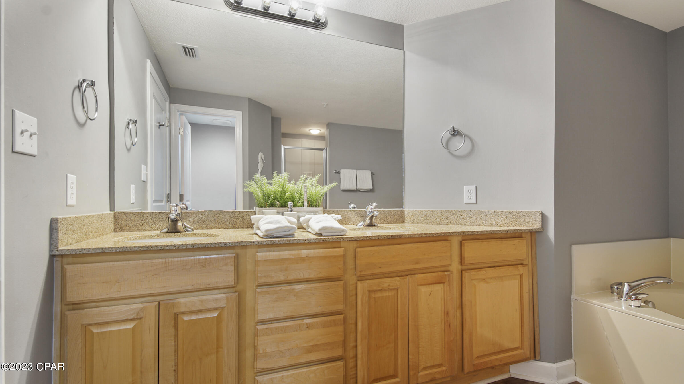 Grandview East At Long Beach - Residential