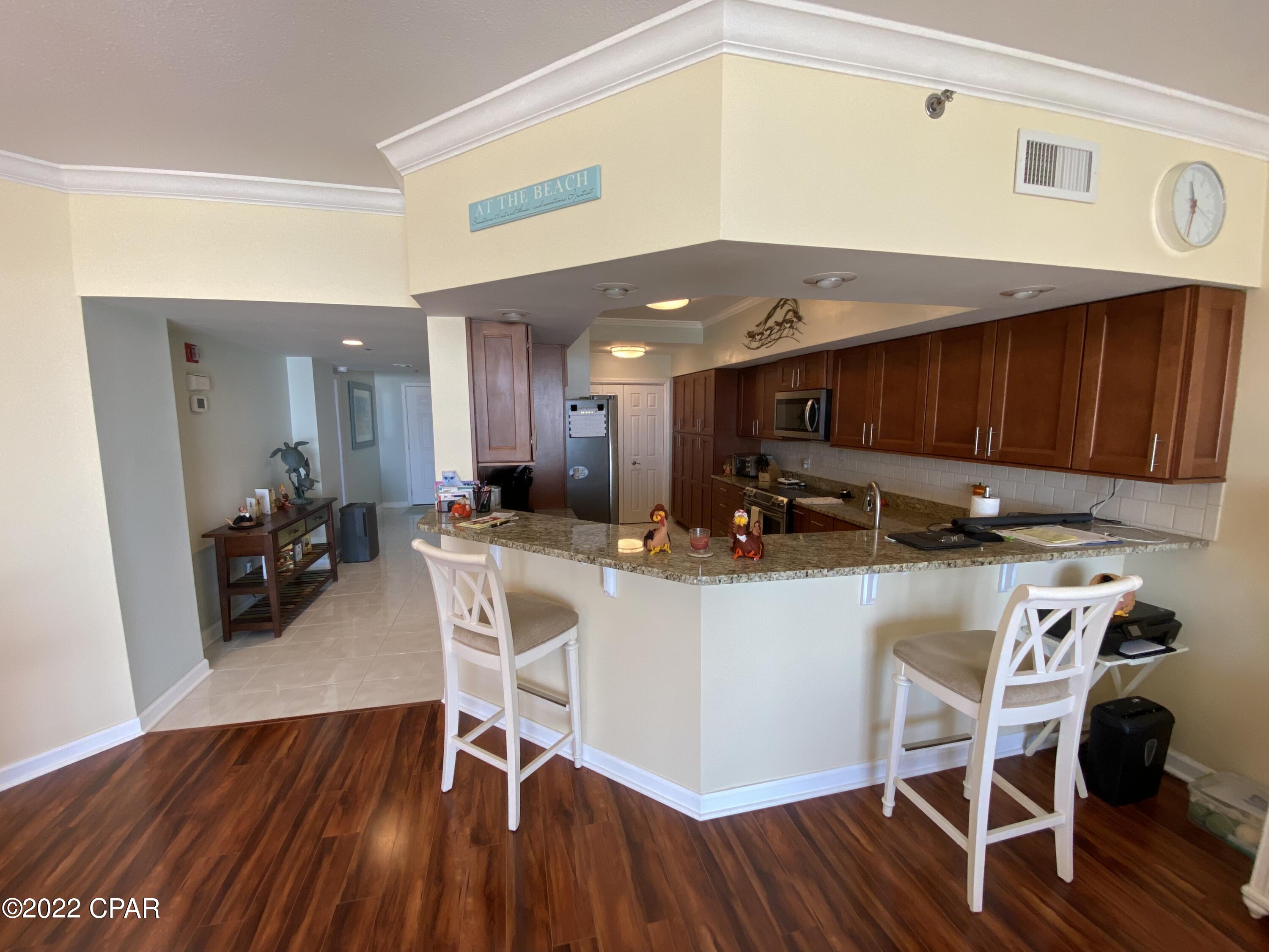 Summerwinds Condo - Residential