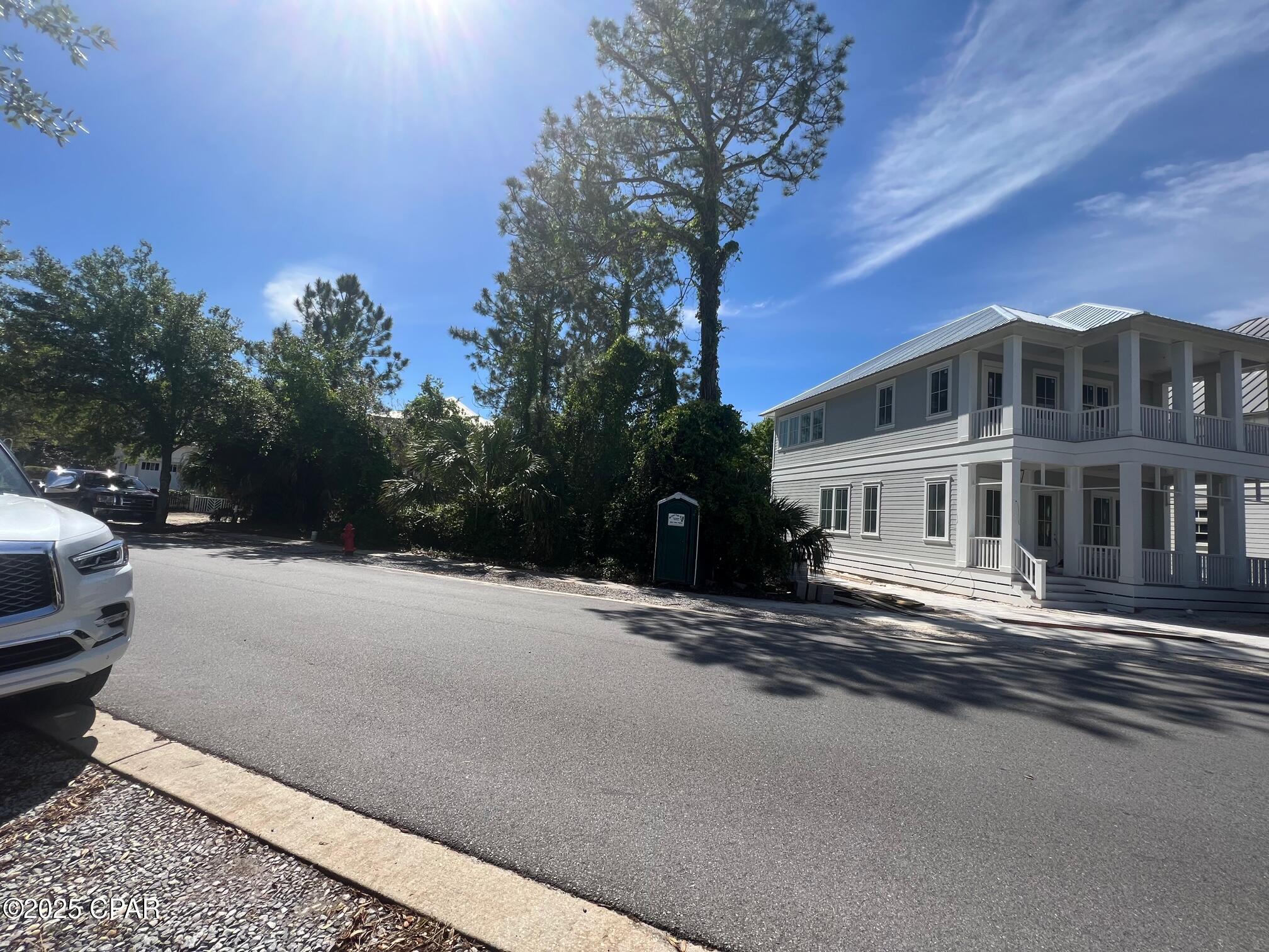 Carillon Beach - Land