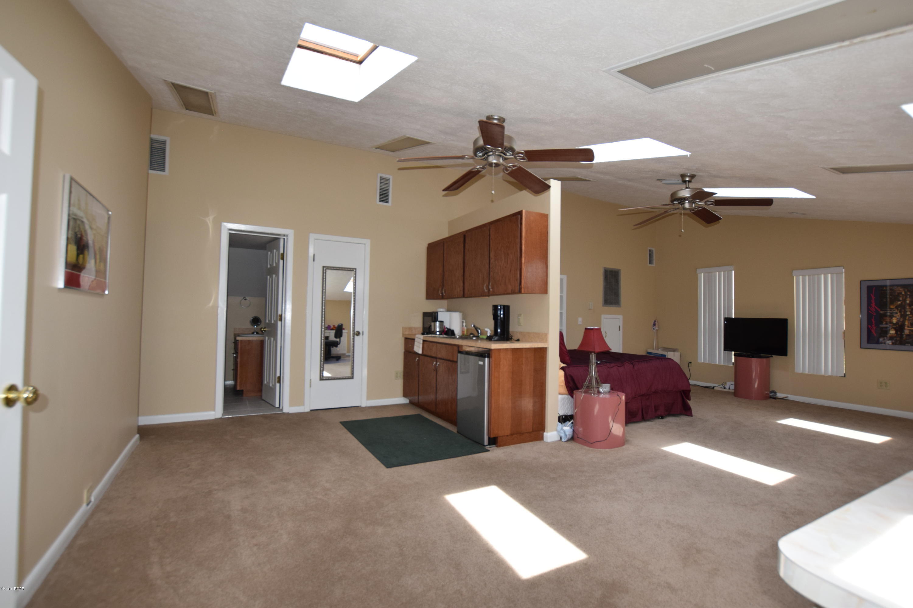 Willow Lake Commercial Center - Commercial Lease