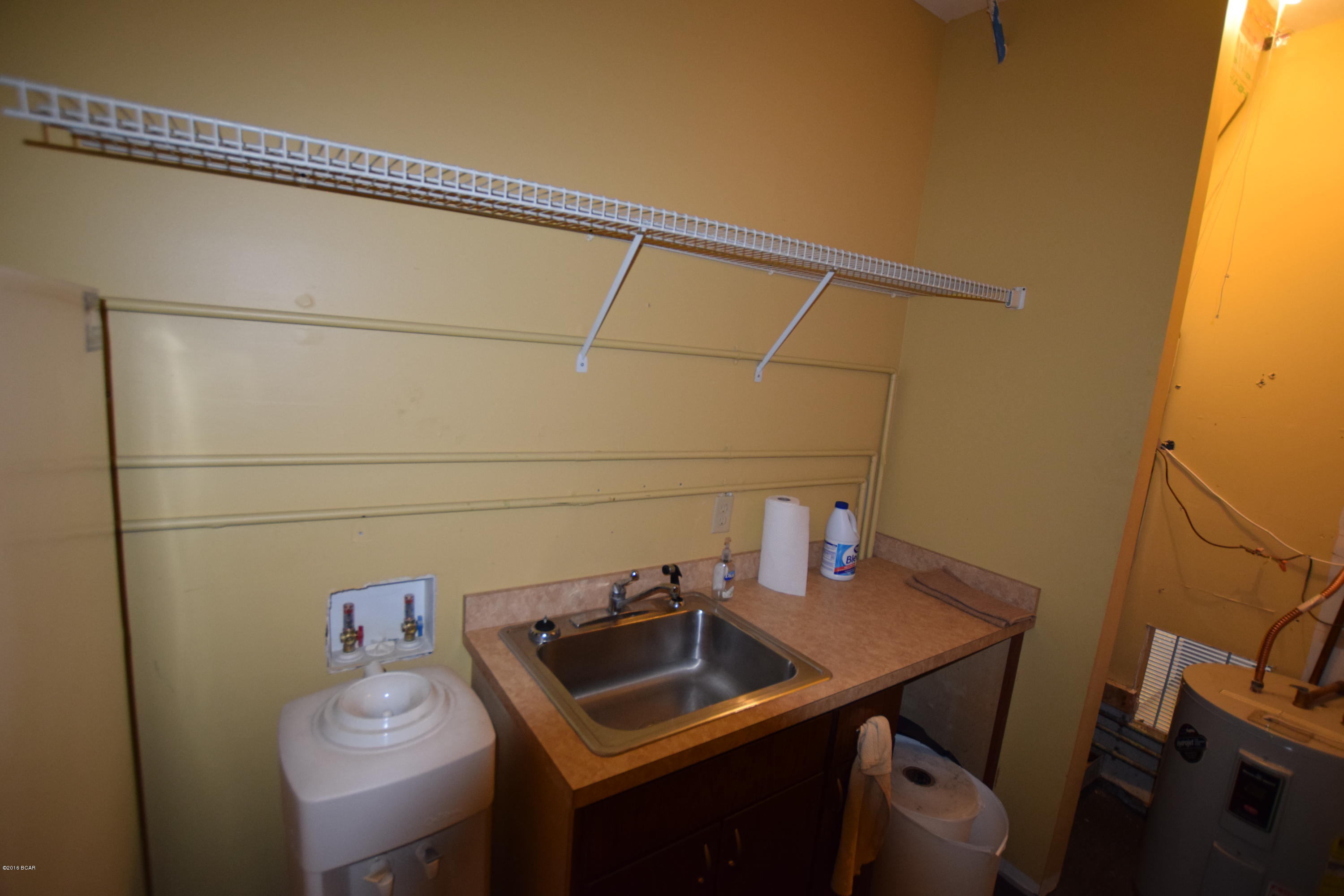 Willow Lake Commercial Center - Commercial Lease