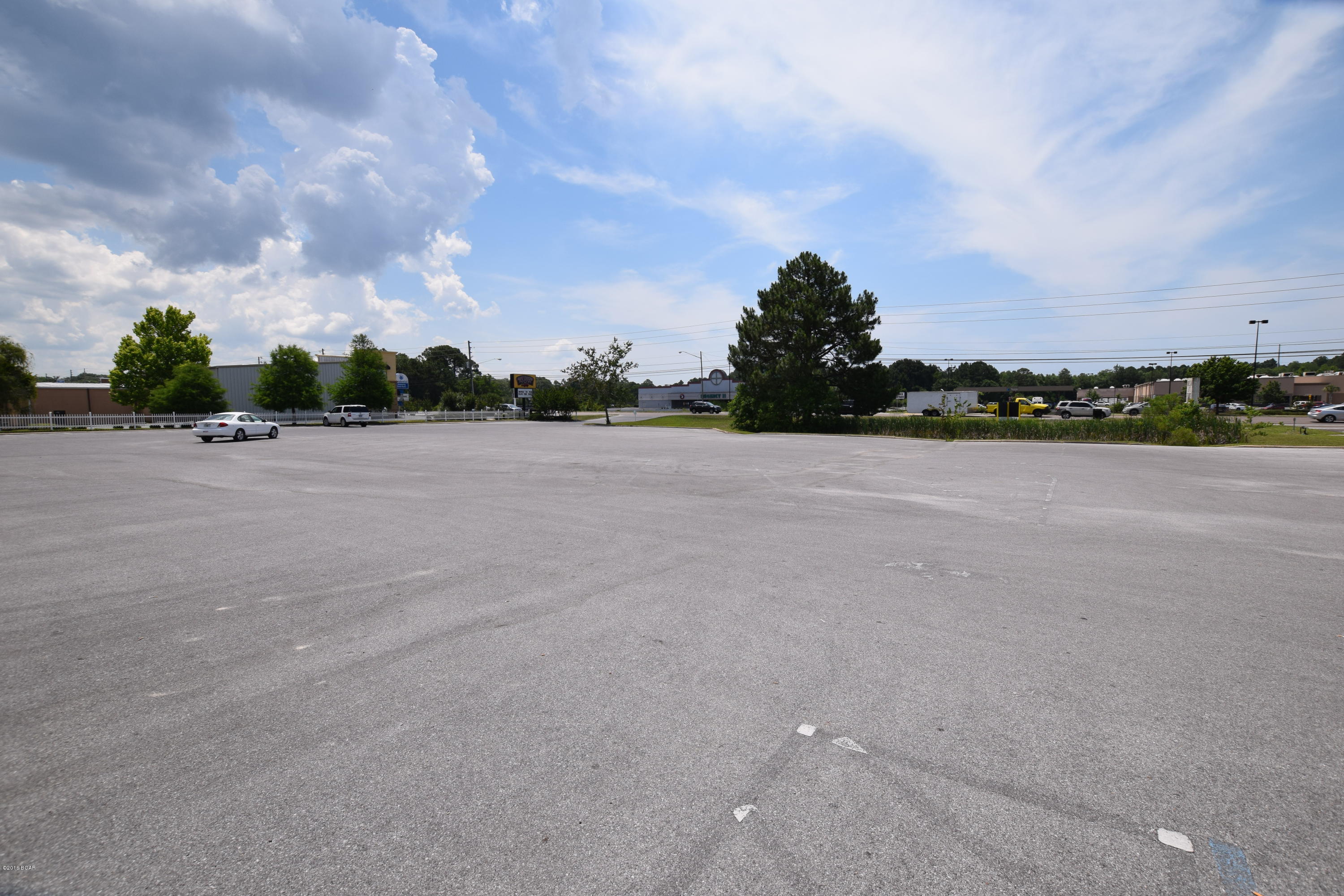 Willow Lake Commercial Center - Commercial Lease