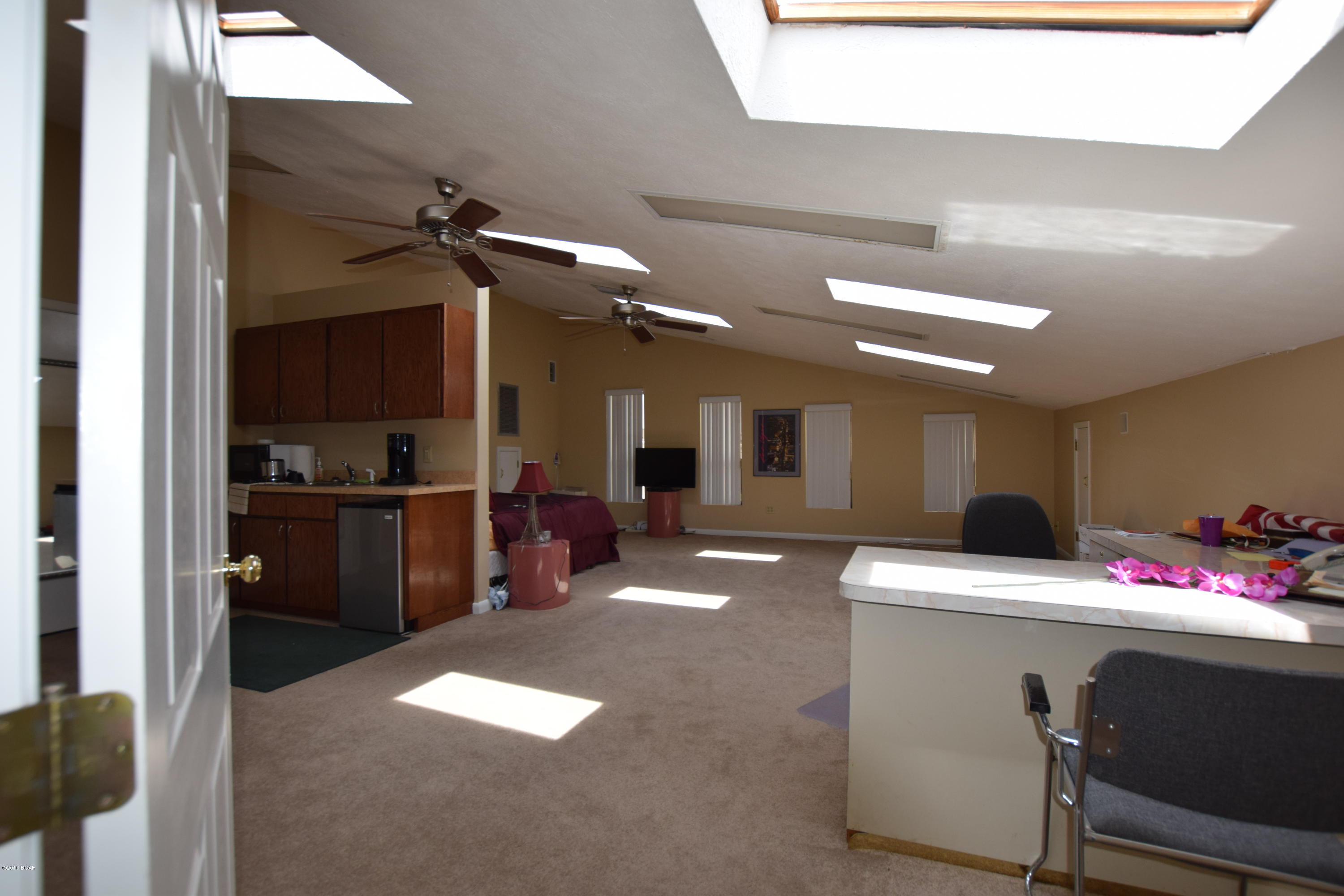 Willow Lake Commercial Center - Commercial Lease