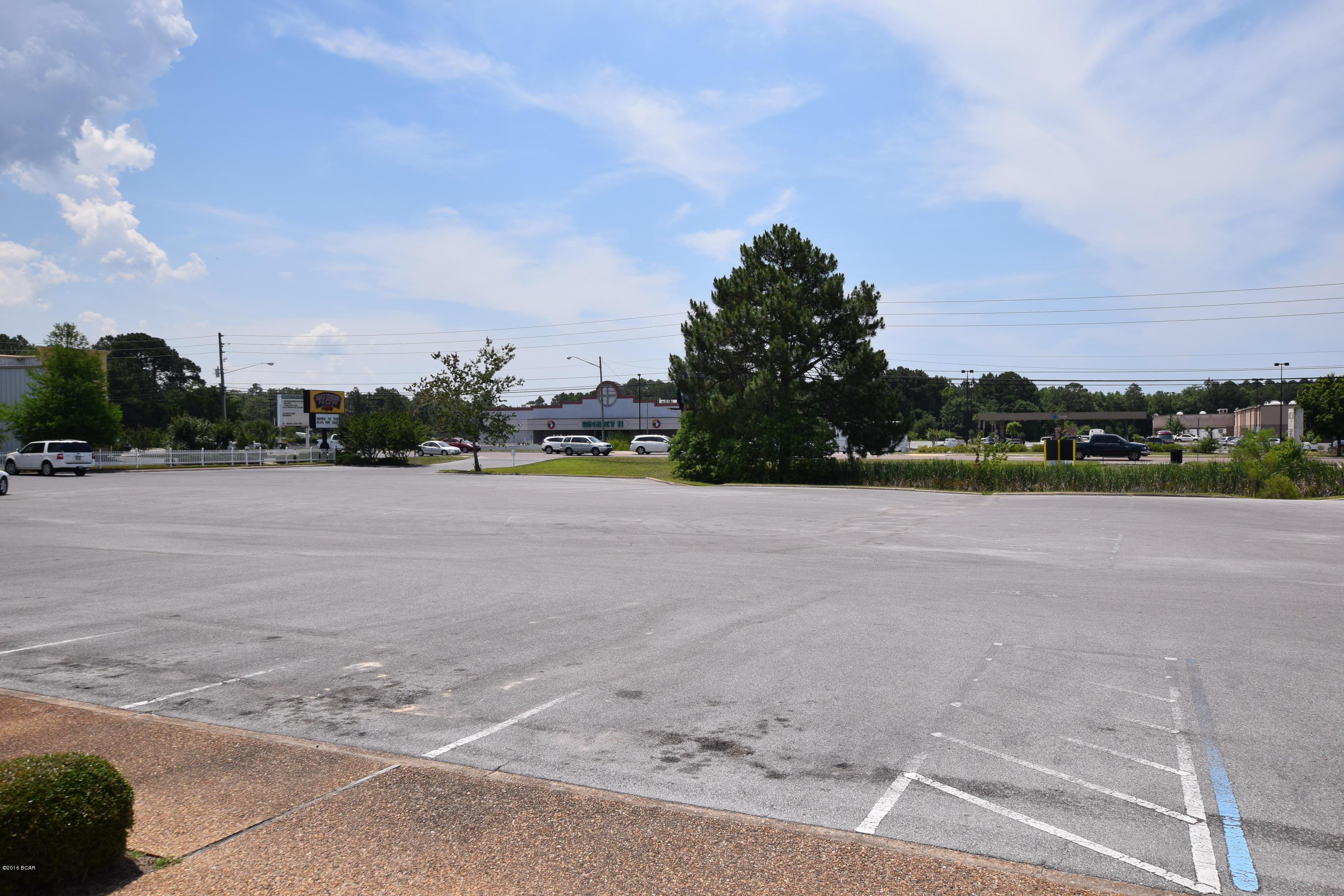 Willow Lake Commercial Center - Commercial Lease