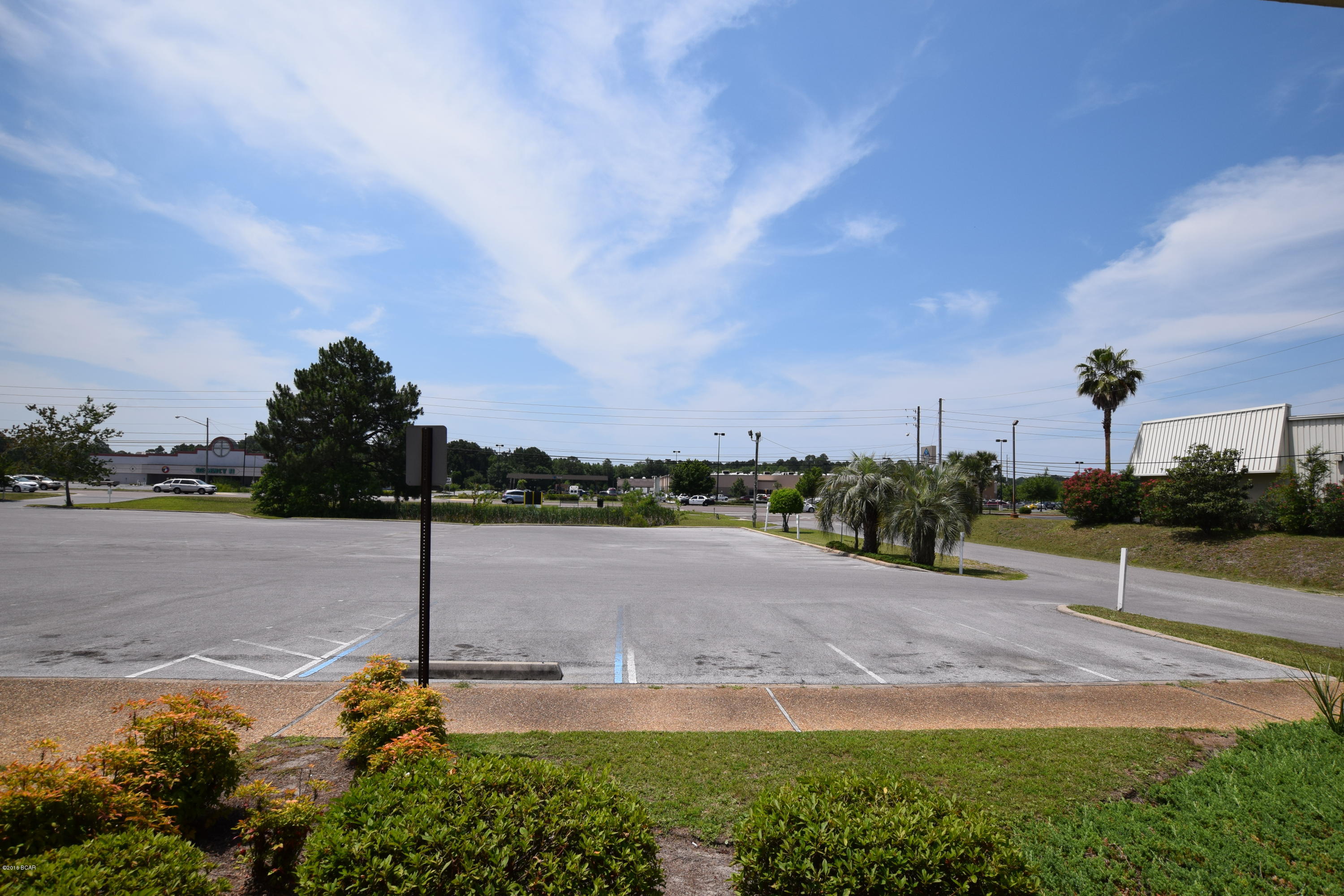 Willow Lake Commercial Center - Commercial Lease