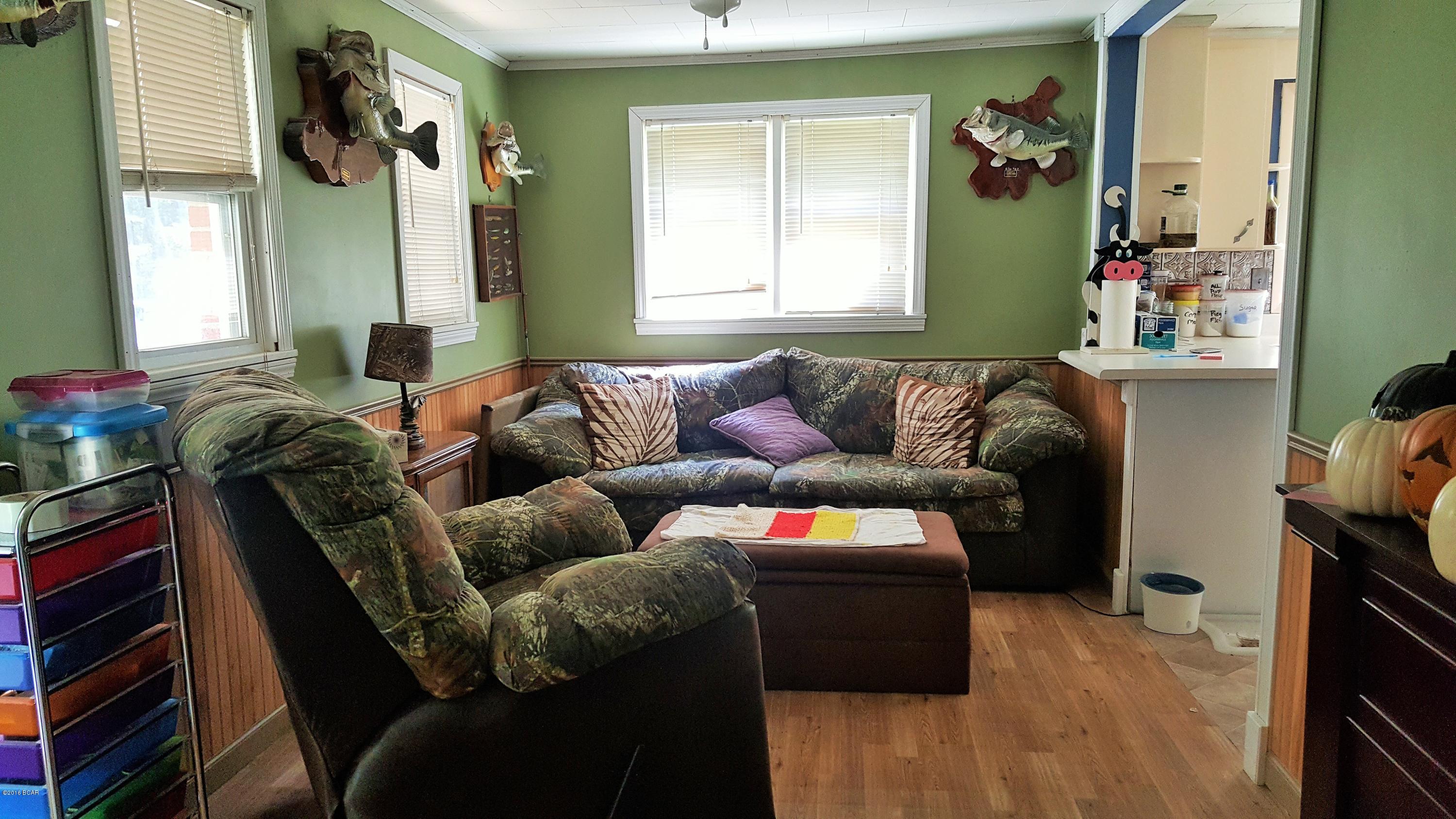 [No Recorded Subdiv] - Residential