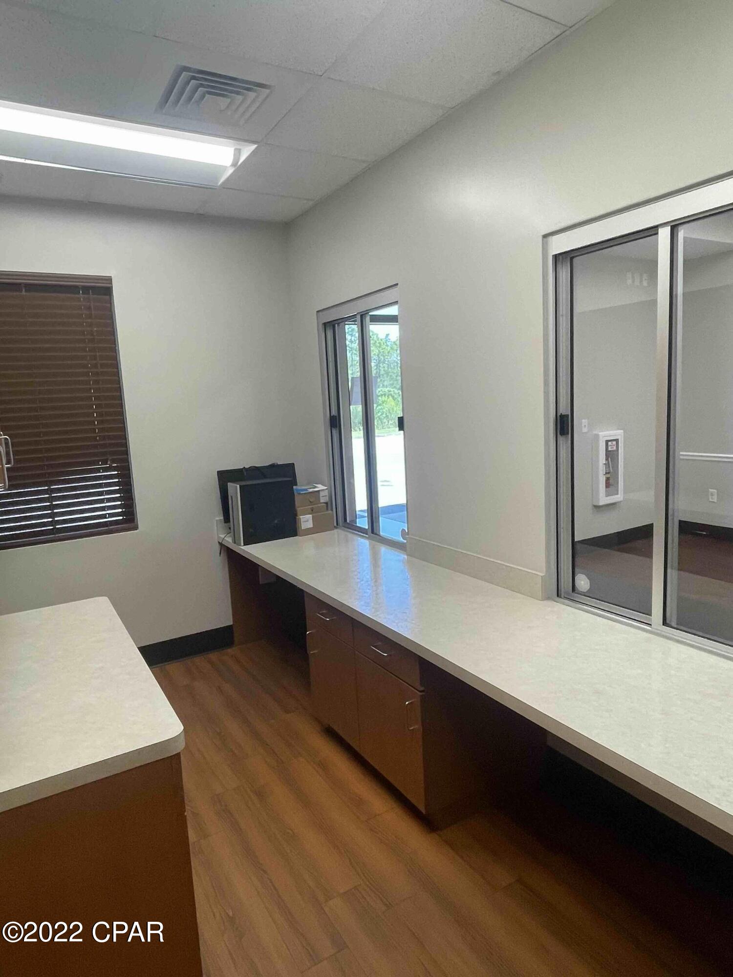 [No Recorded Subdiv] - Commercial Lease