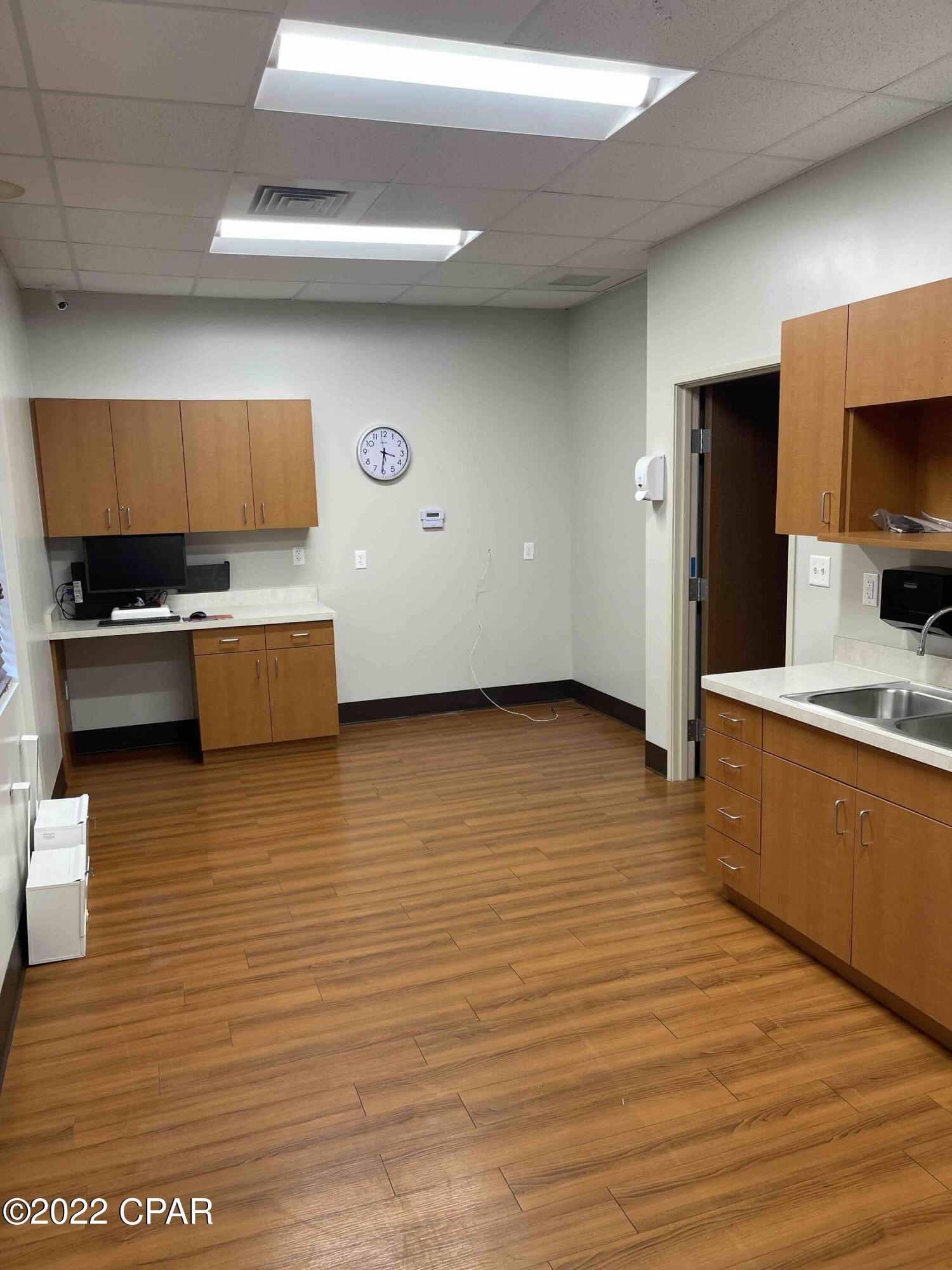 [No Recorded Subdiv] - Commercial Lease