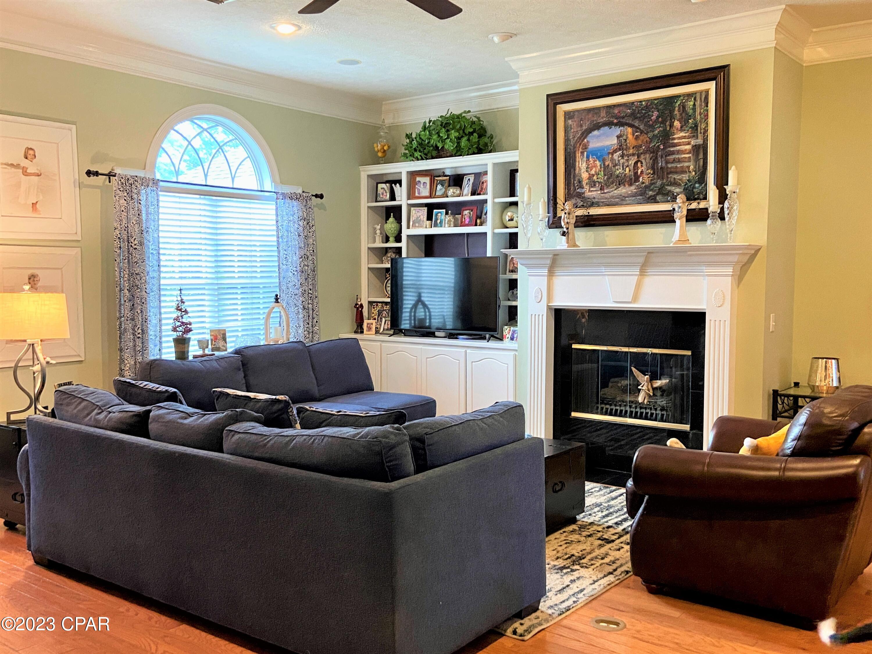 Pelican Bay - Residential