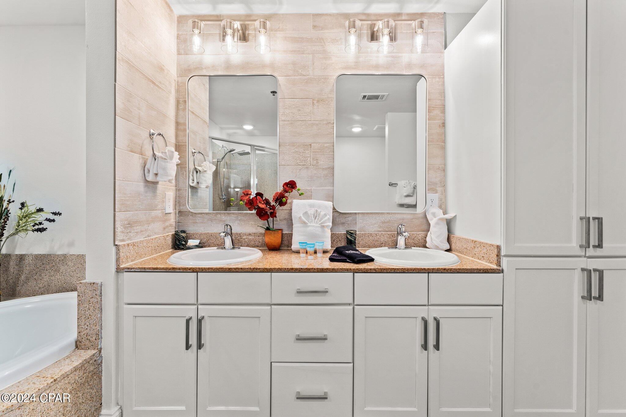 Laketown Wharf - Residential