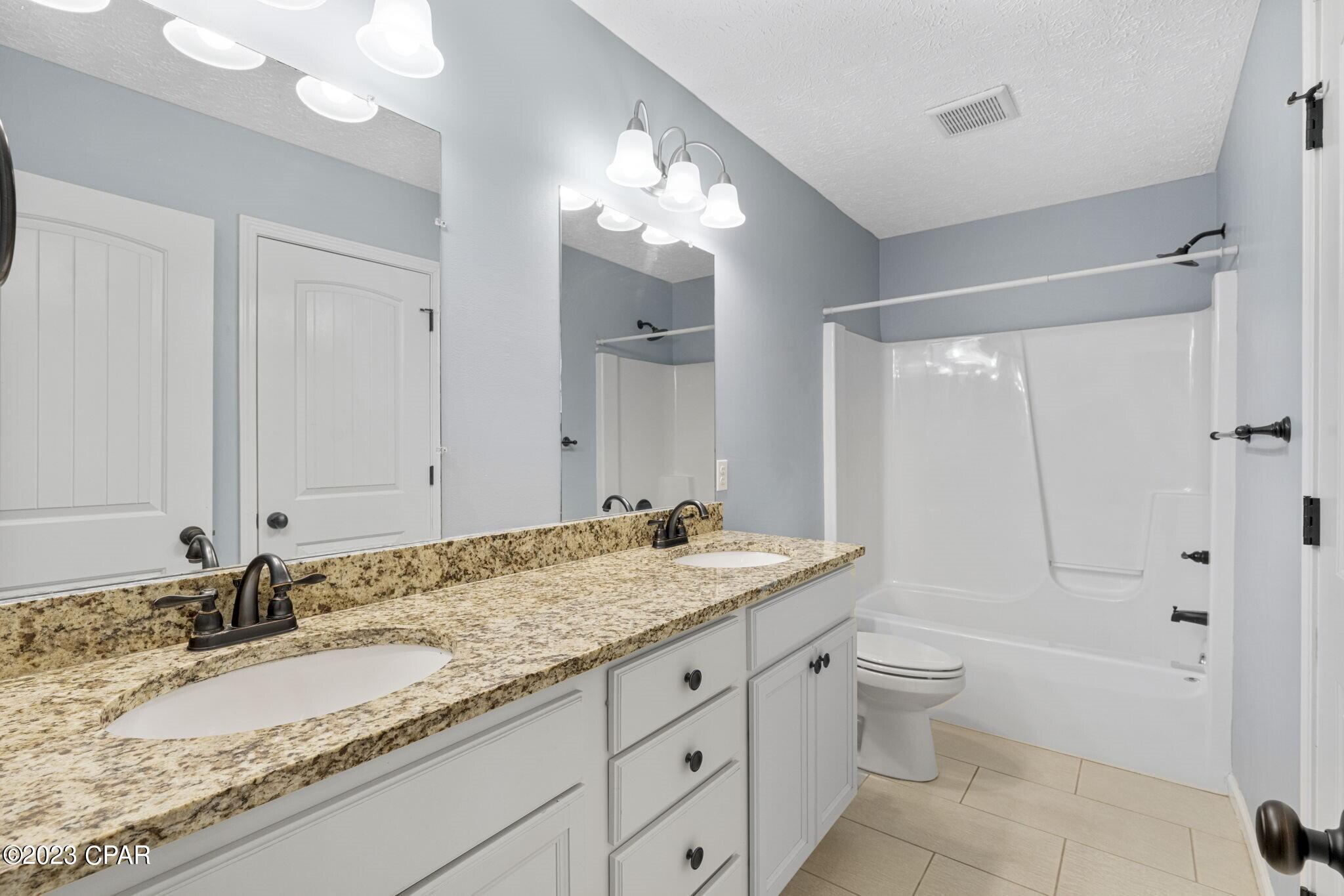 Causeway Manor - Residential