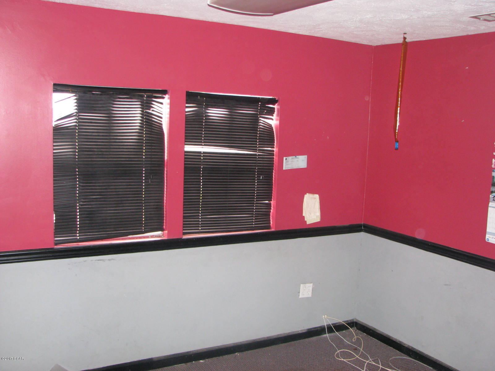 [No Recorded Subdiv] - Commercial Sale