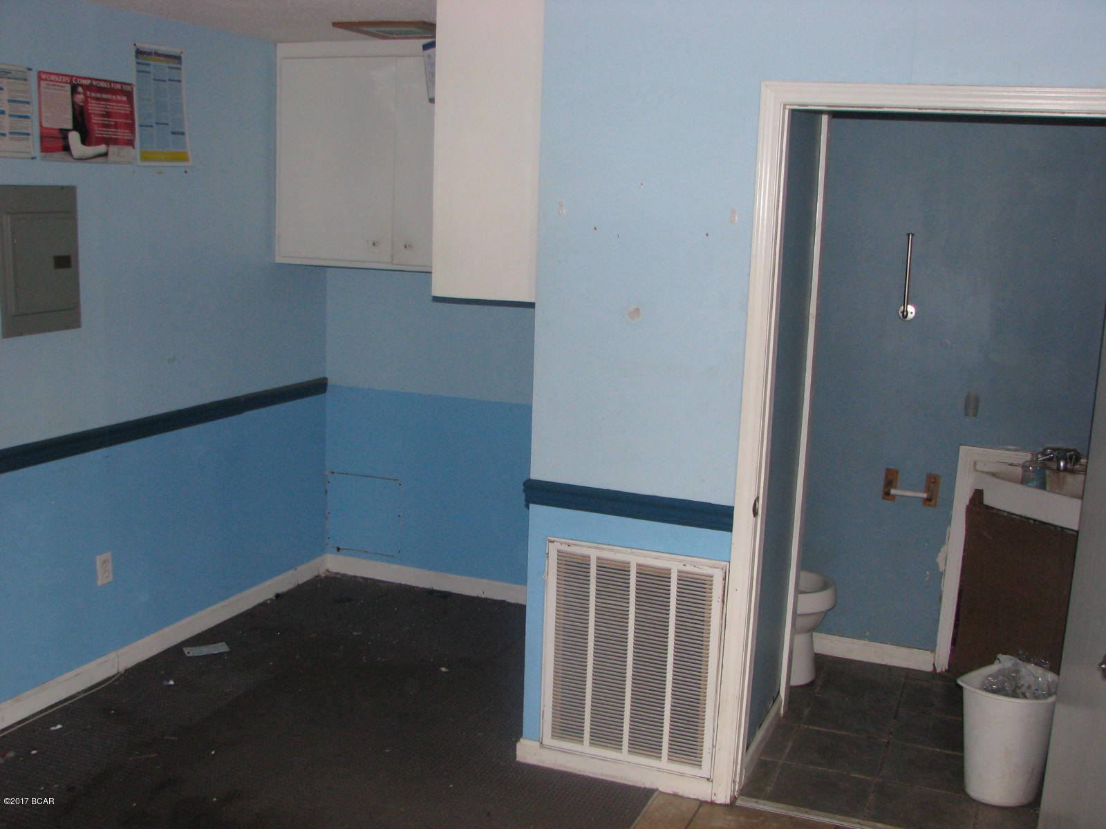 [No Recorded Subdiv] - Commercial Sale