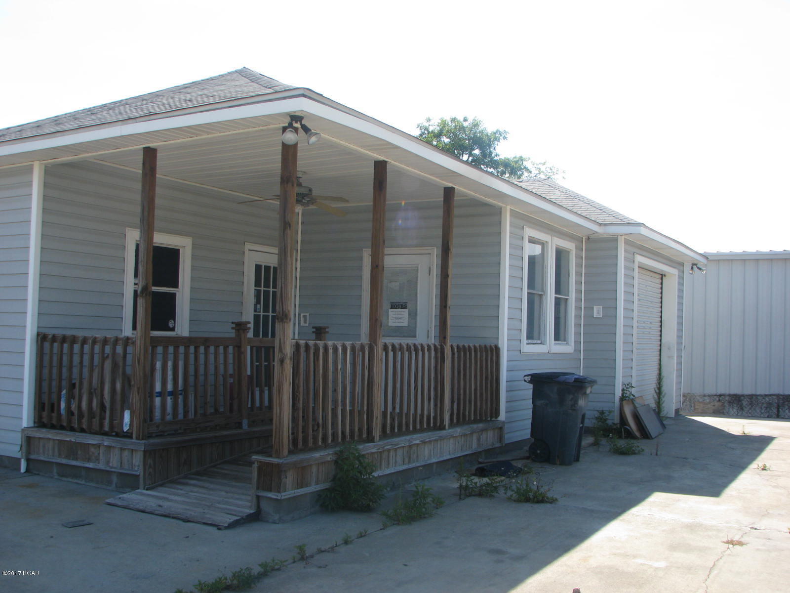 [No Recorded Subdiv] - Commercial Sale