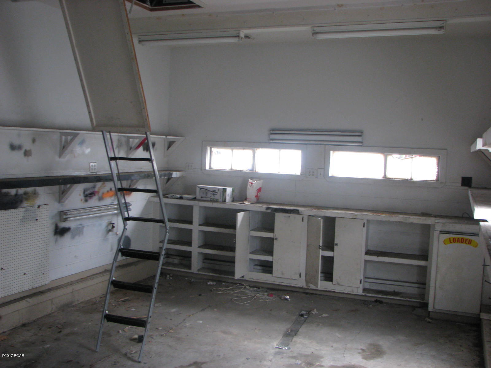 [No Recorded Subdiv] - Commercial Sale