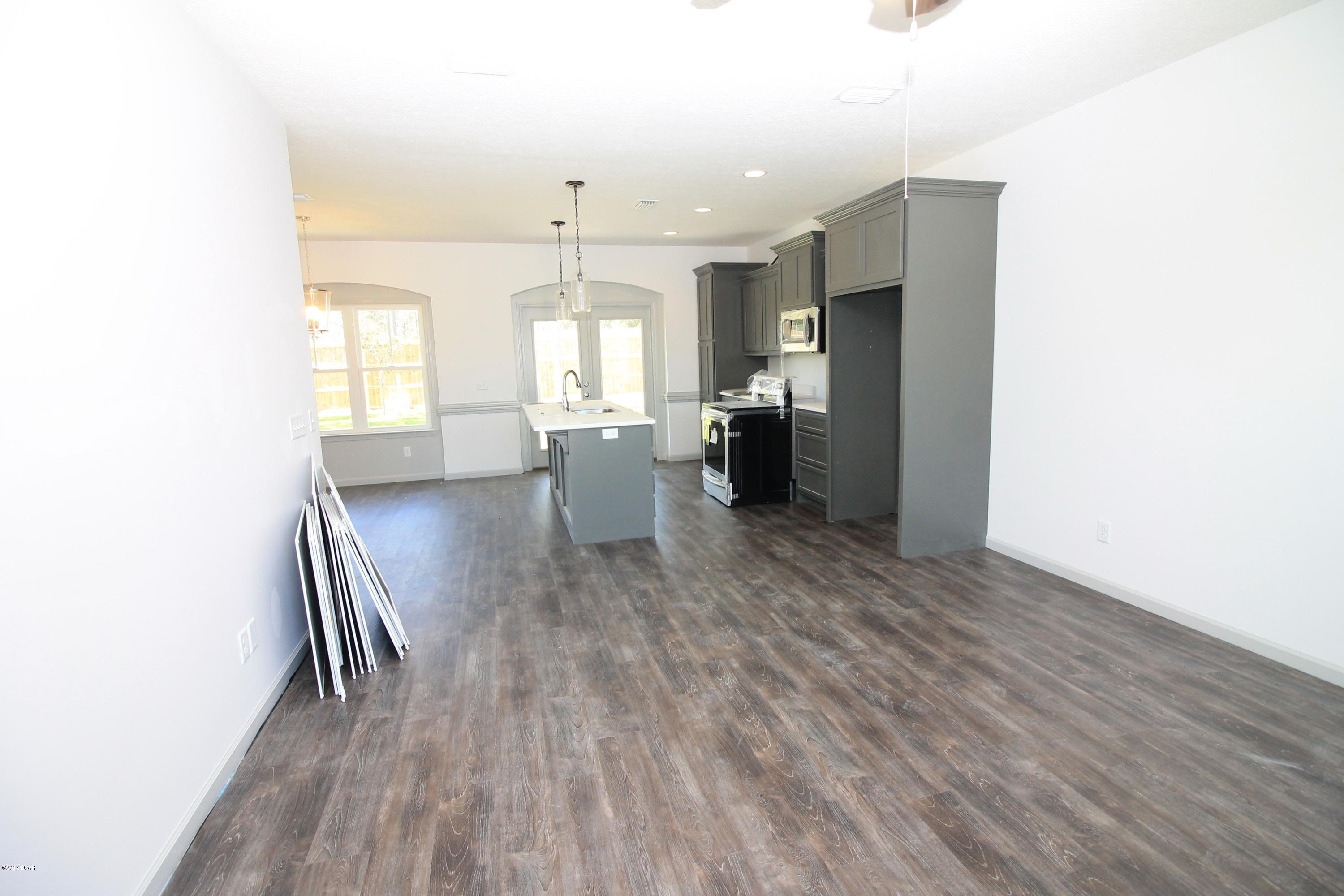 The Pines Of Lynn Haven - Residential