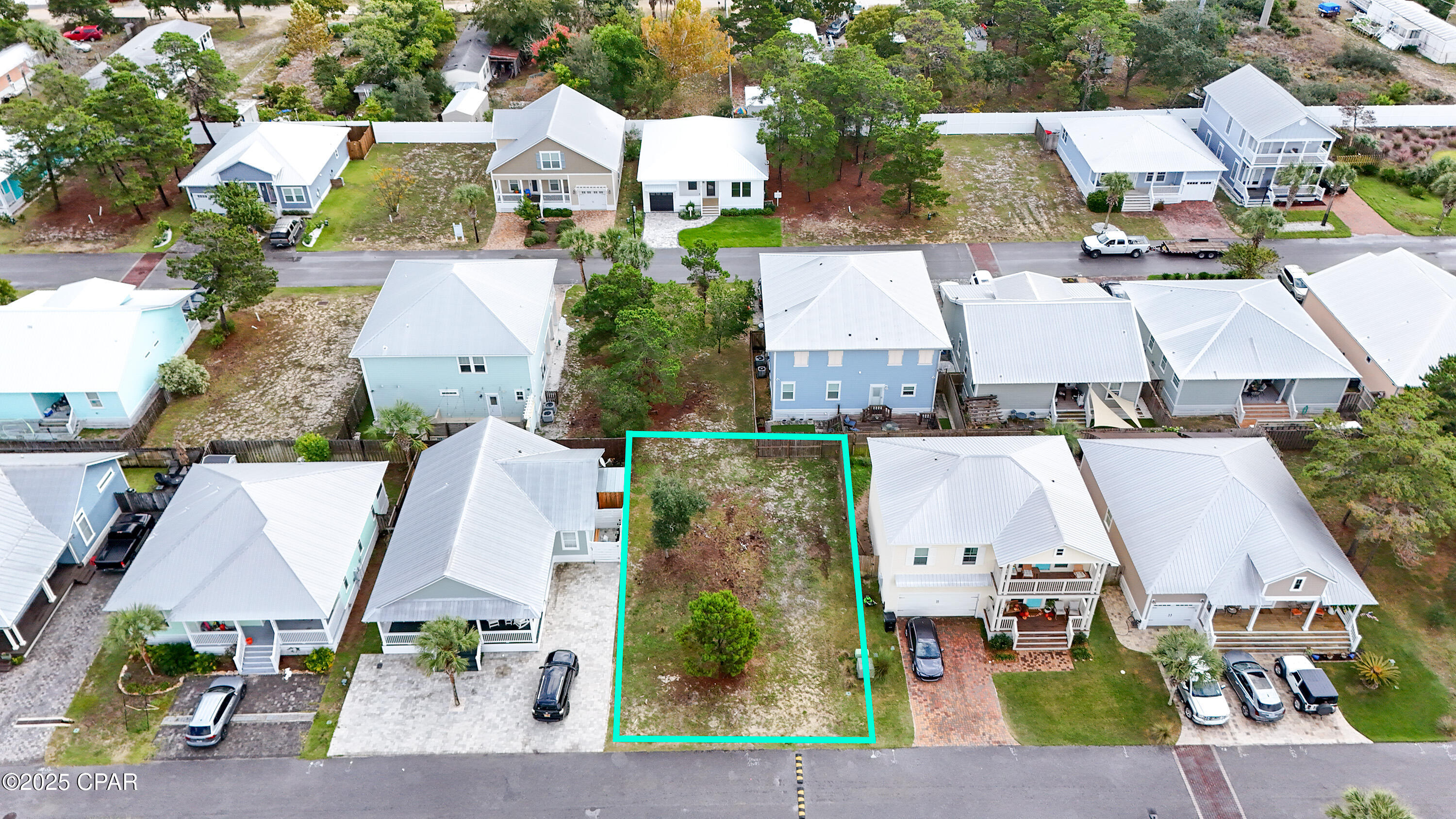 Paradise Grove - Land