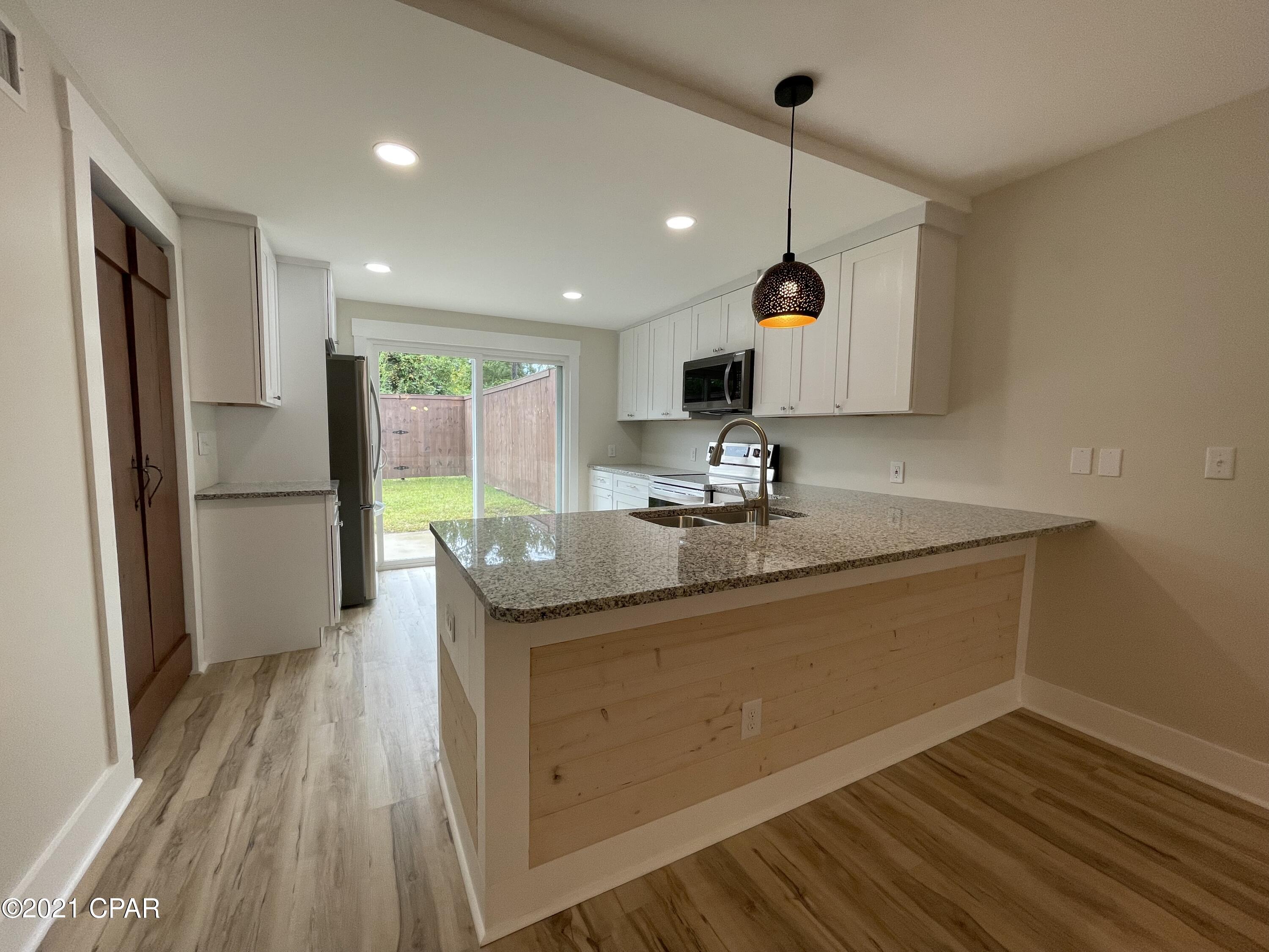 [No Recorded Subdiv] - Residential Lease