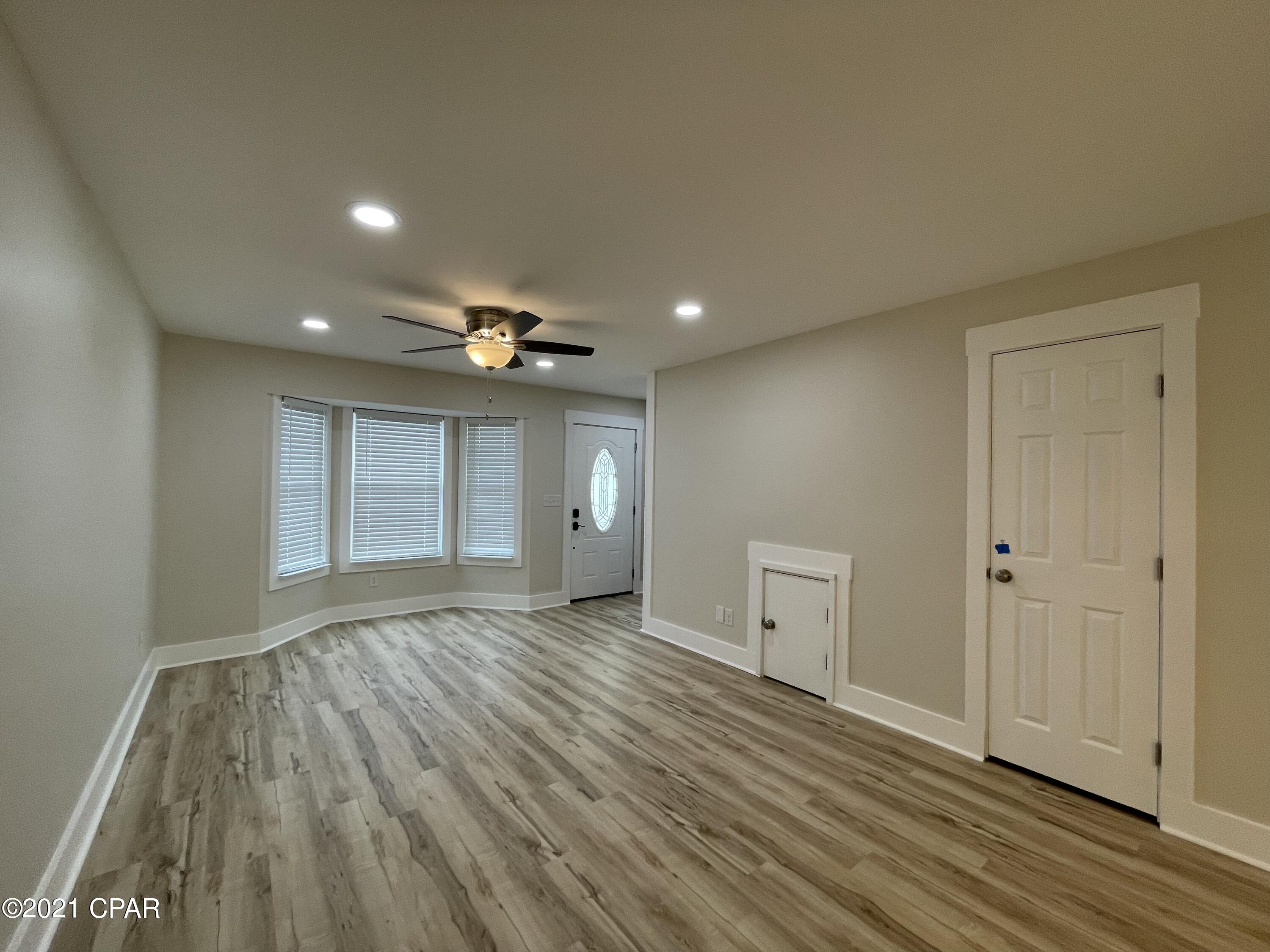 [No Recorded Subdiv] - Residential Lease