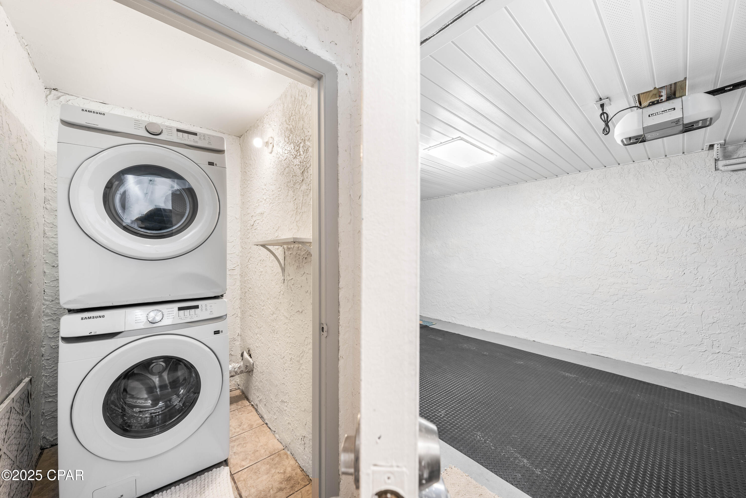 Shores Townhouses - Residential