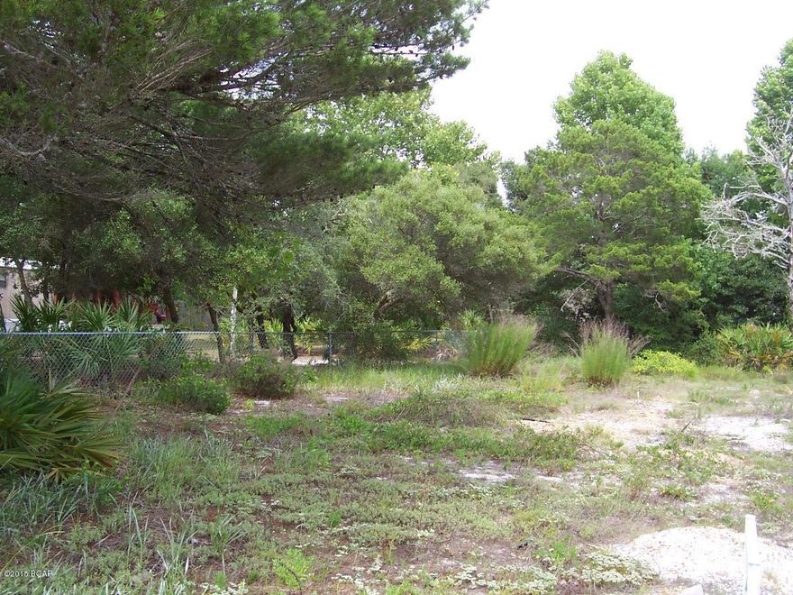 NICE BUILDING LOT ON WEST END OF BEACH. GET IT SOON! IT WANT LAST LONG.