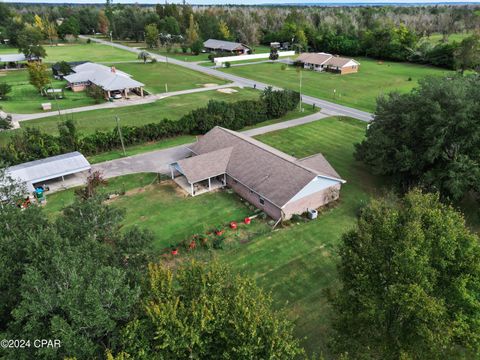 A home in Blountstown