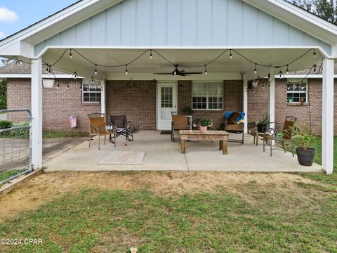 A home in Blountstown