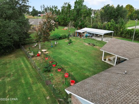 A home in Blountstown