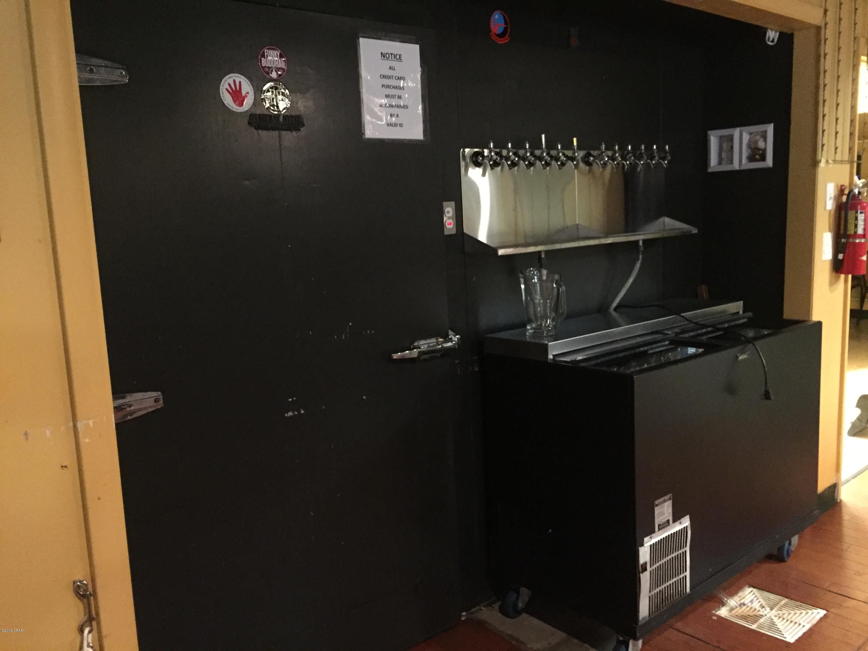 [No Recorded Subdiv] - Commercial Sale