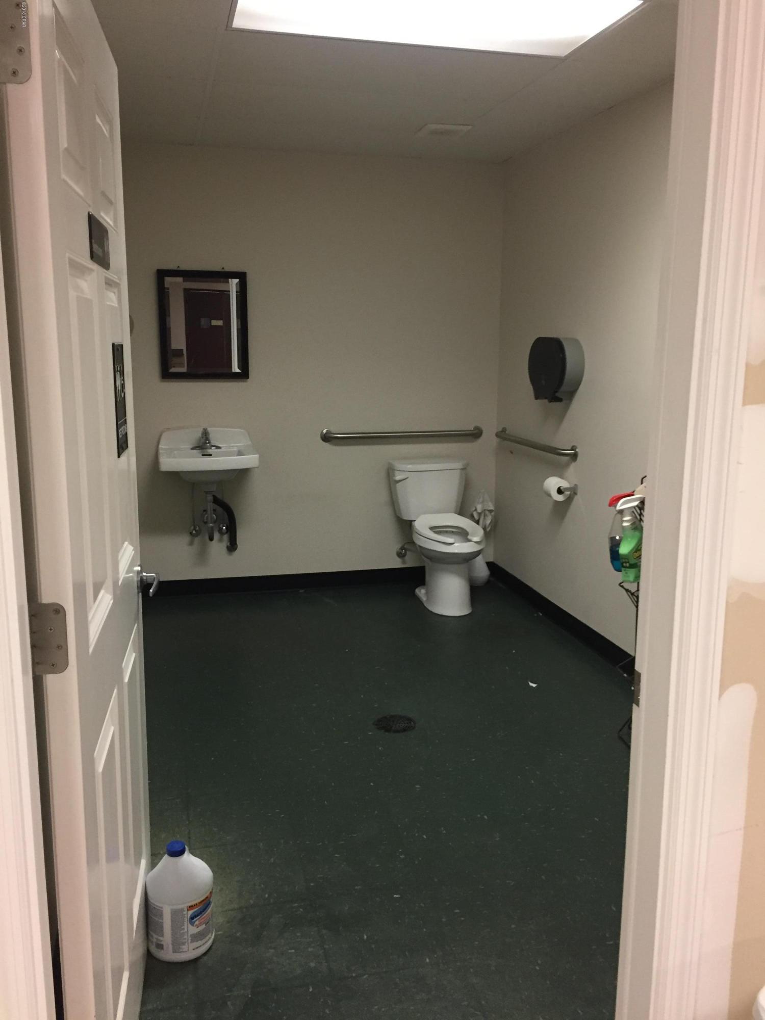 [No Recorded Subdiv] - Commercial Sale