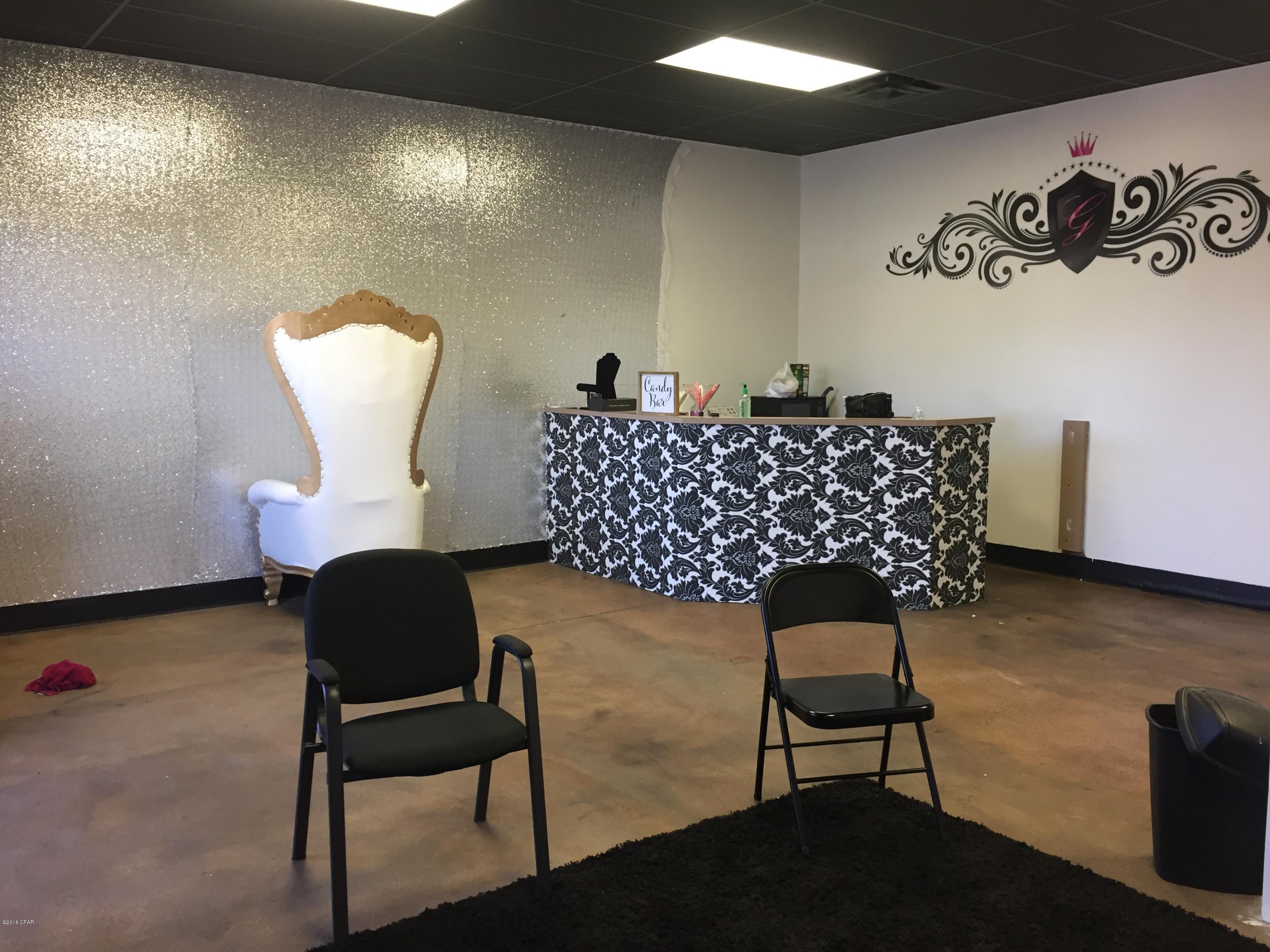 [No Recorded Subdiv] - Commercial Sale