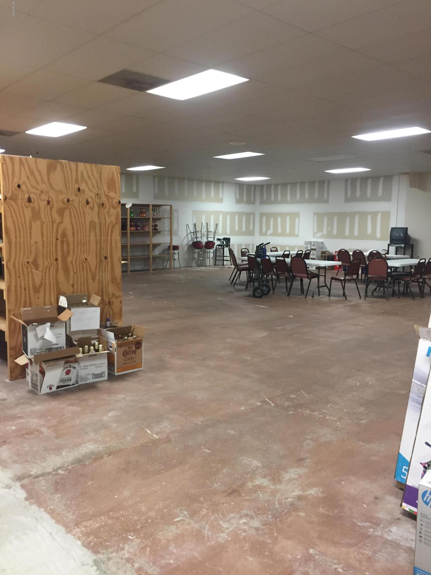 [No Recorded Subdiv] - Commercial Sale