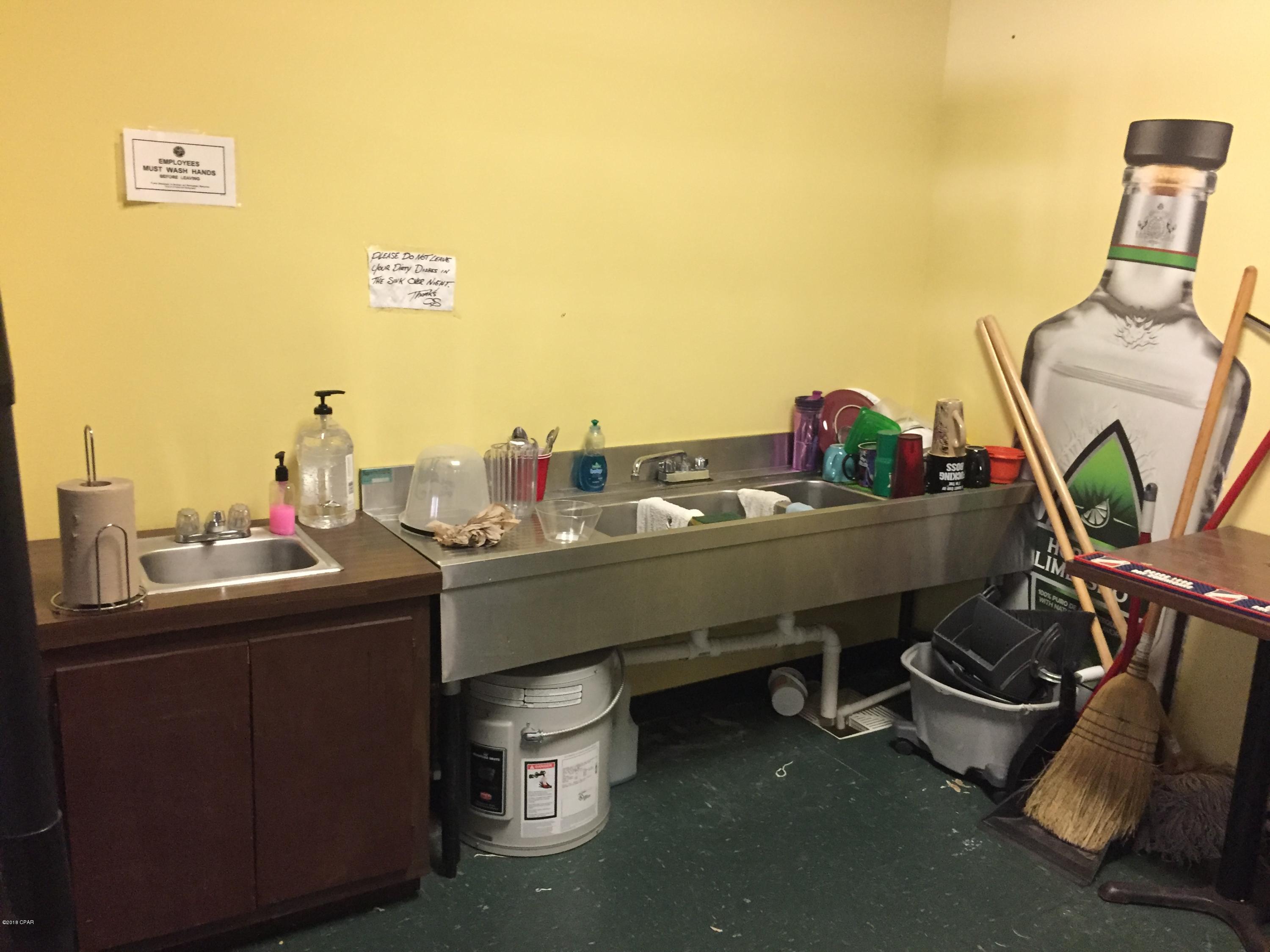 [No Recorded Subdiv] - Commercial Sale